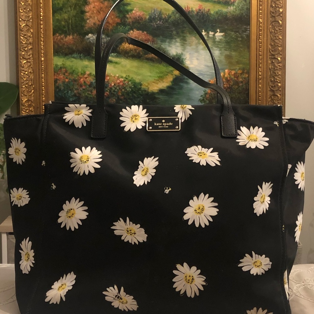 **SOLD** Kate Spade New York Kate Margareta Tote Bag/ Shoulder Bag